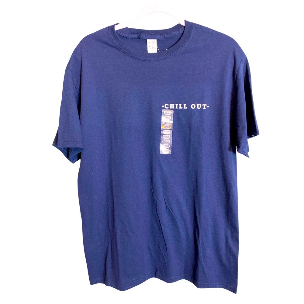 NWT GRAPHIC T-SHIRT  CHILL OUT